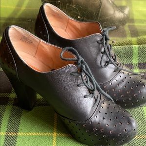 Miz Mooz shoes size 8